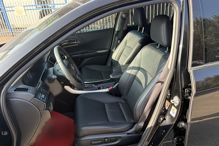 Used GAC Trumpchi M6 2021 270T DCT Luxury Edition (7-seater)