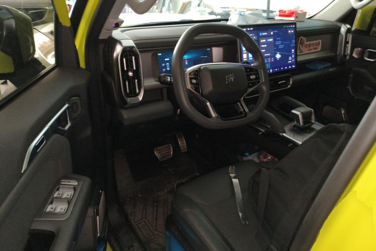 Used JETOUR Traveler 2023 2.0T All-Wheel-Drive CrossPRO Driver Seat