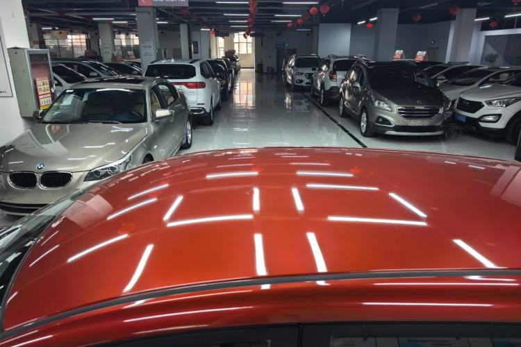 Used Nissan Tiida 2014 1.6L Manual Comfort Model Roof