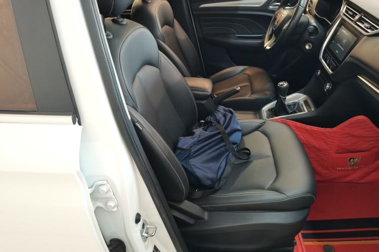 Used Roewe RX3 2018 1.6L Manual Internet Smart Edition
