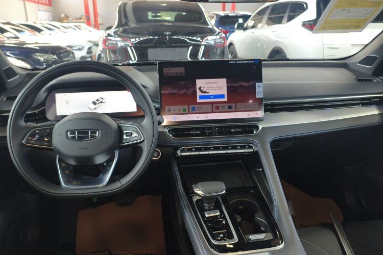 Used Geely Auto Preface 2026 Model Oriental Yao 1.5TD Fuyao Edition Center Console