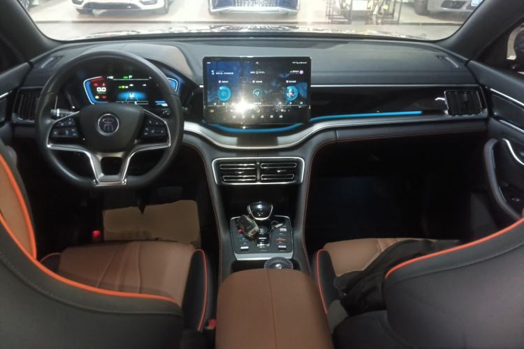 Used BYD Song PLUS 2020 1.5T Automatic Prestige Version Center Console