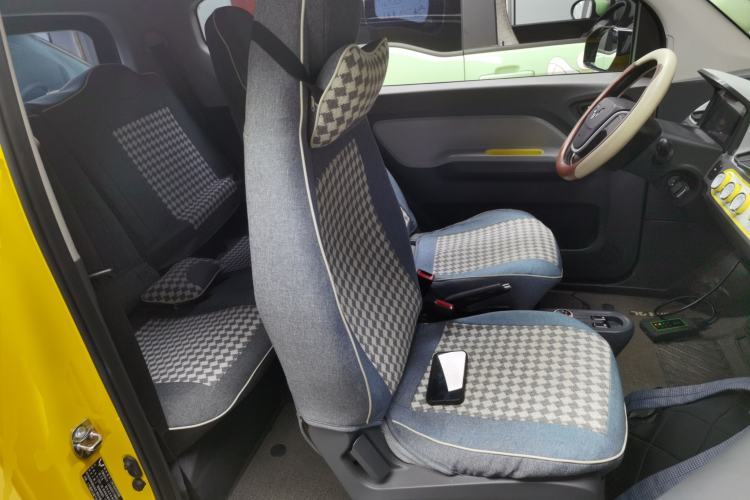 Used Wuling Hongguang MINIEV 2021 Macaron Fashion Model Lithium Iron Phosphate Right Front Seat