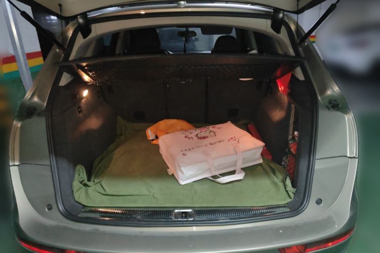 Used Audi Q5 2012 2.0TFSI Technology Model Trunk