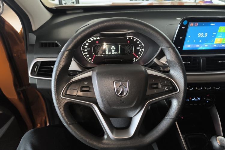 Used Baojun 510 2017 1.5L Manual Fashion Model