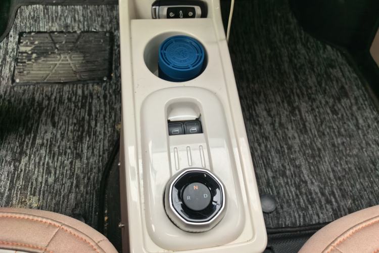 Used Geely Galaxy Panda 2023 Panda Mini 200km Endurance Bear
