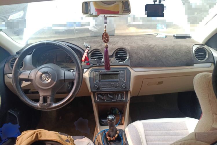 Used Volkswagen Jetta 2013 1.6L Manual Comfort Model Center Console