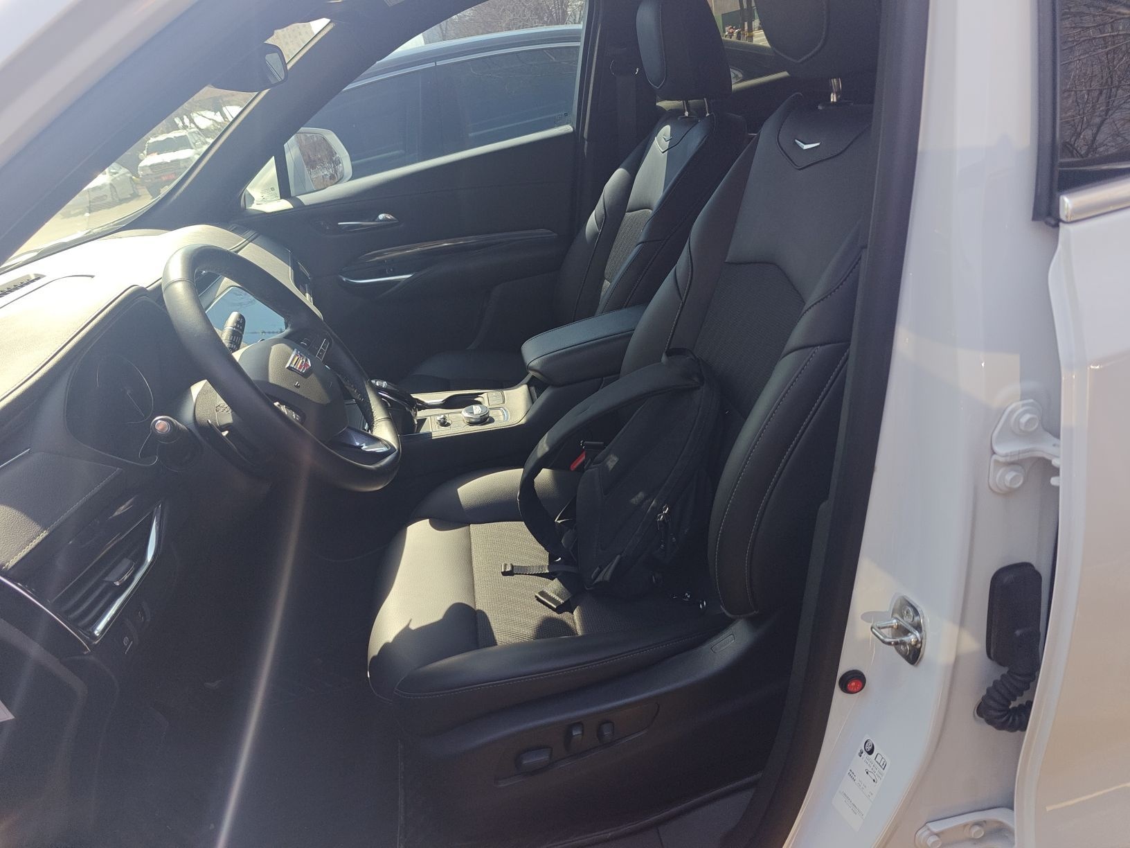 Переднее сиденье в автомобиле