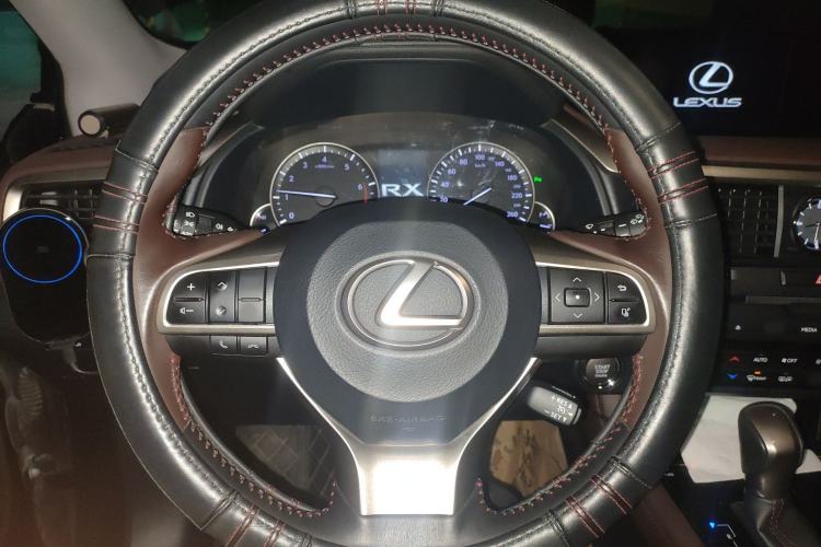 Used Lexus RX 2016 300 4x4 Elegant Edition China VI Steering Wheel