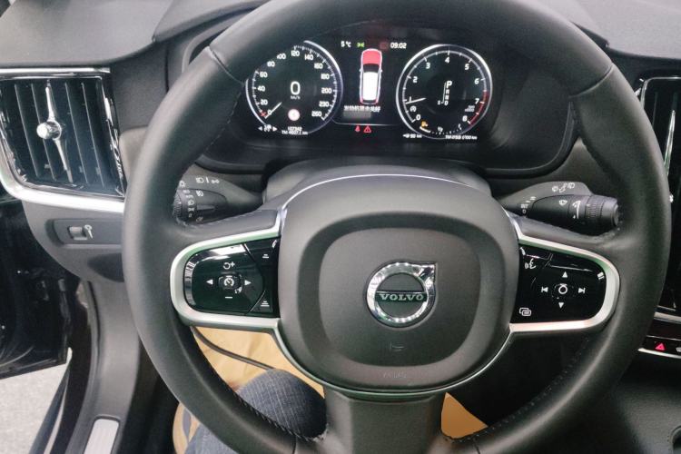 Used Volvo V90 2017 Cross Country T5 AWD Smart Range Edition