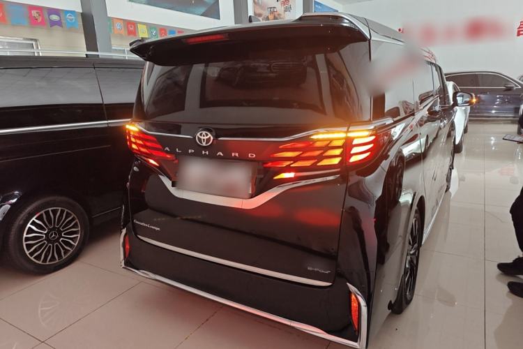 Used Toyota Alphard 2024 Dual-Engine 2.5L Prestige Edition
