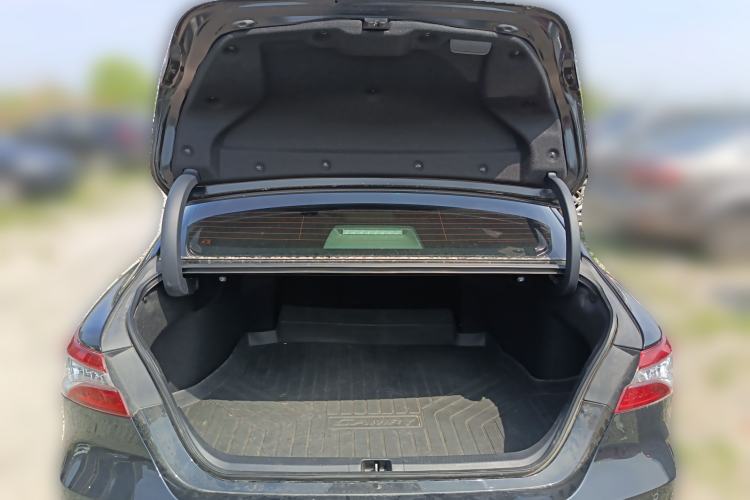 Used Toyota Camry 2019 Dual-Engine 2.5 HG Luxury Edition China V Standard
