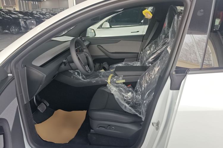 Used Tesla Model Y 2026 Rear-Drive Model
