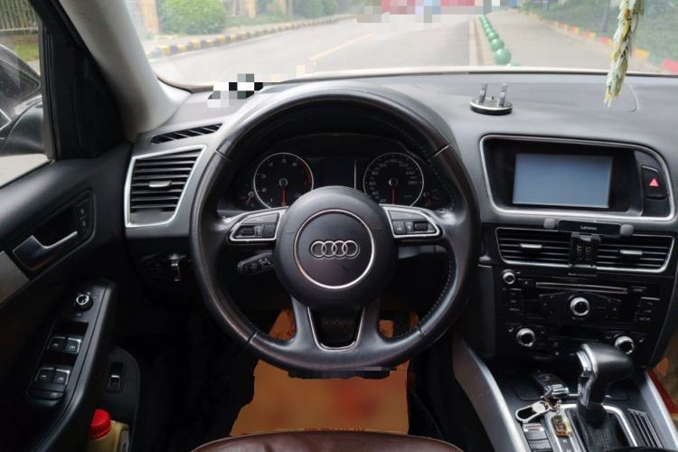 Used Audi Q5 2013 40 TFSI Technology Edition Steering Wheel