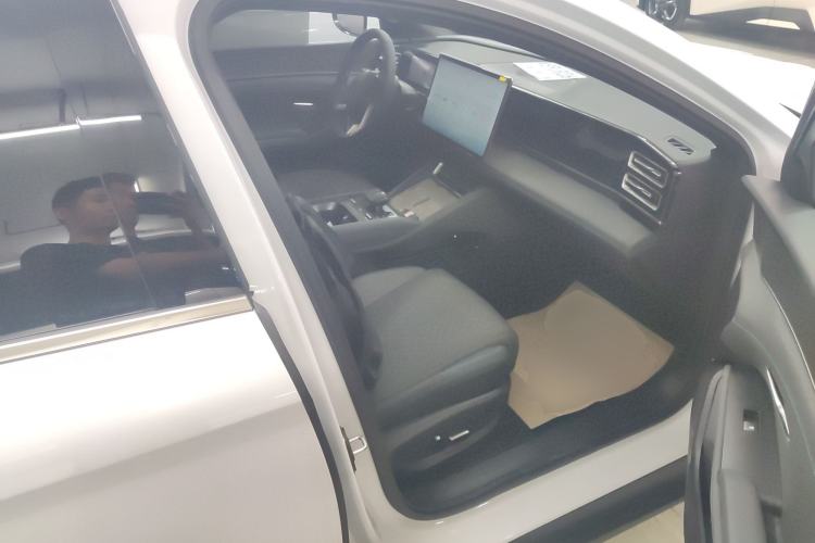 Used BYD Qin L 2024 DM-i 120KM Excellence Model Right Front Seat