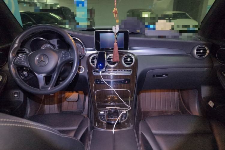 Used Mercedes-Benz GLC 2016 GLC 260 4MATIC Dynamic Edition Center Console