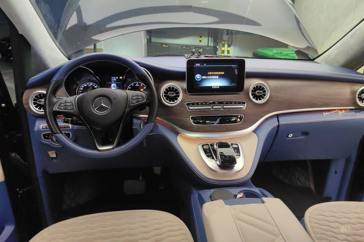 Used Mercedes-Benz V-Class 