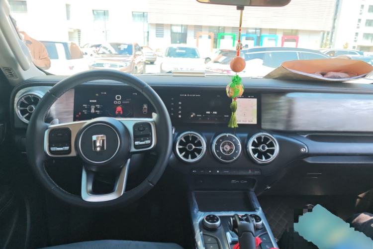 Used Tank 300 2024 2.0T Conqueror Center Console