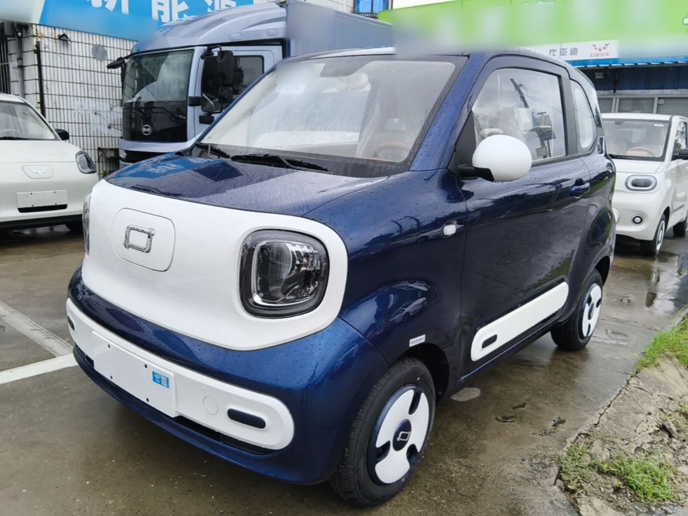 Unter der Vorderseite des Autos