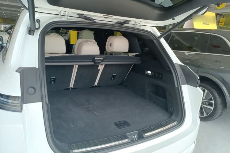 Used Li Auto L7 2024 MAX Model Trunk
