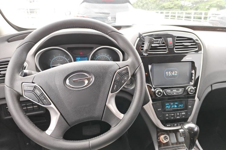Used GAC Trumpchi GS5 Super 2015 2.0L Automatic Two-Wheel Drive Elite Edition Interior 2