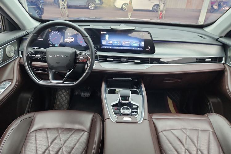 Used Chery Tiggo 8 PRO 2024 Champion Edition 290T Two-Wheel Drive Peak Version 7 Seats Center Console