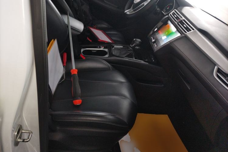 Used Roewe i5 2020 1.5L Automatic 4G Connect Luxury Flagship Edition
