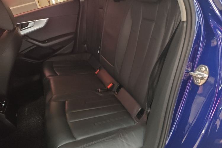 Used Audi A4L 2018 30th Anniversary Edition 40 TFSI Fashion Model
