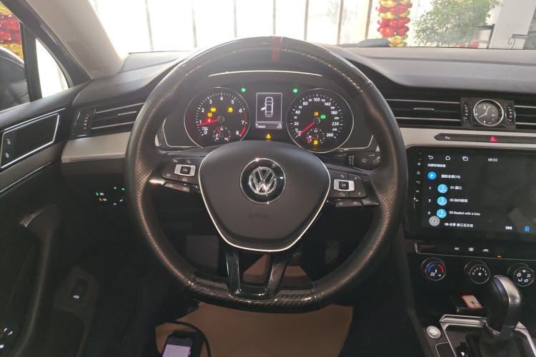 Used Volkswagen Magotan 2018 330TSI DSG Advanced Model Steering Wheel