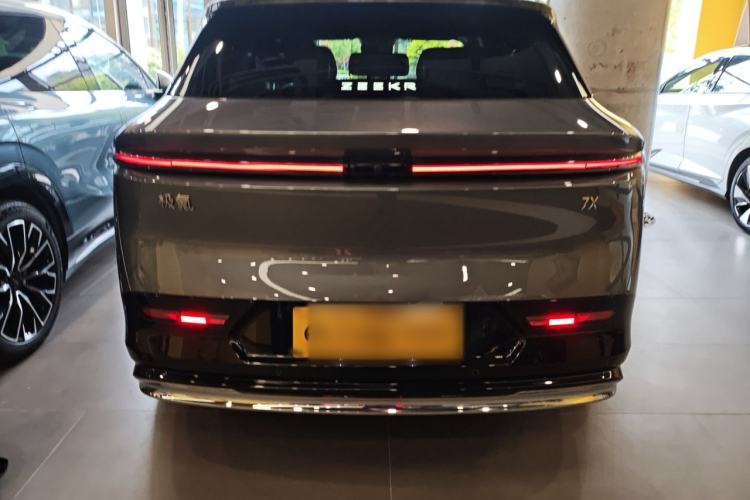 Used Zeekr 7X 2025 100 kWh Long-Range Rear-Wheel Drive with Intelligent Driving Features Rear