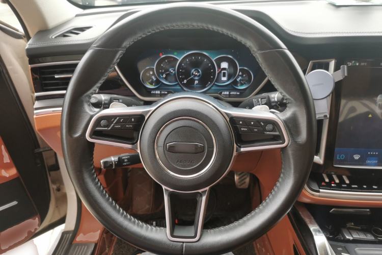 Used Zotye T700 2017 1.8T Dual-Clutch Prestige Model Steering Wheel