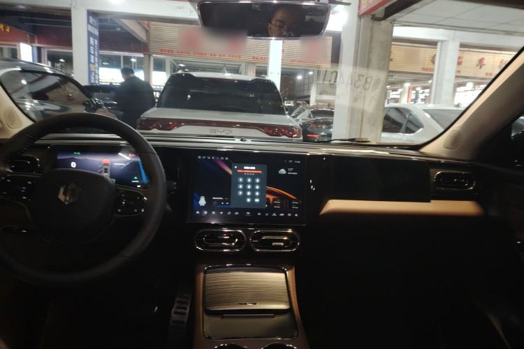 Used Leapmotor C11 2023 Pure Electric 500 Smart Edition Center Console