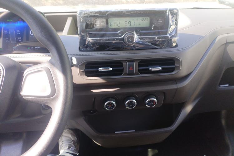 Used JMC E Fushun 2025 Model, Open Window Version, 41.86 kWh, Short Axle, Low-roof
