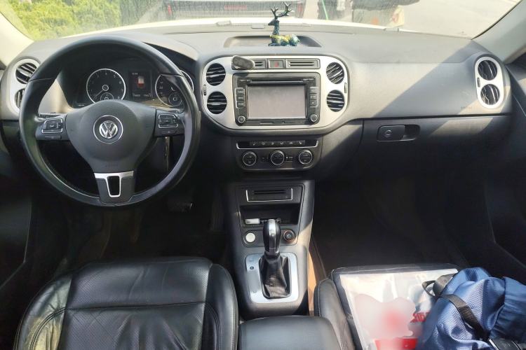Used Volkswagen Tiguan 2015 1.8TSI Automatic All-Wheel-Drive Luxury Model Center Console