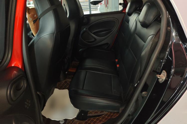 Used smart forfour 2018 1.0L 52 kW Dynamic Edition Left Rear Seat