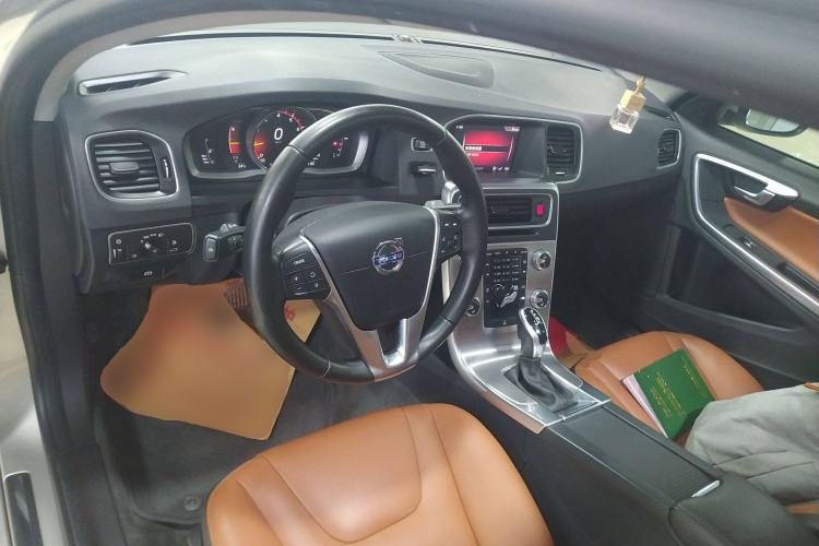 Used Volvo S60 2017 S60L T4 Smart Range Edition
