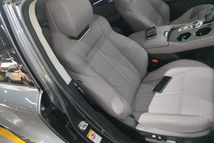 Used CHANGAN UNI-K iDD 2023 Zhidian iDD 1.5T 135km Smart & Fun Model Right Front Seat