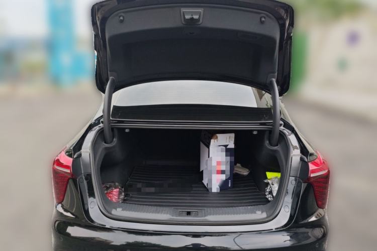 Used Hongqi H5 2024 2.0T Automatic Smart Connect Flagship Edition
