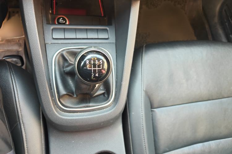 Used Volkswagen Sagitar 2014 Revised Version 1.6L Manual Comfort Edition