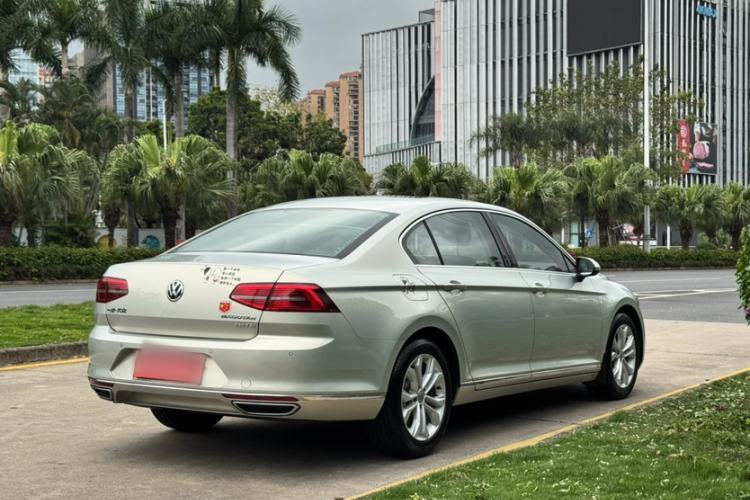 Used Volkswagen Magotan 2018 330TSI DSG Luxury Model