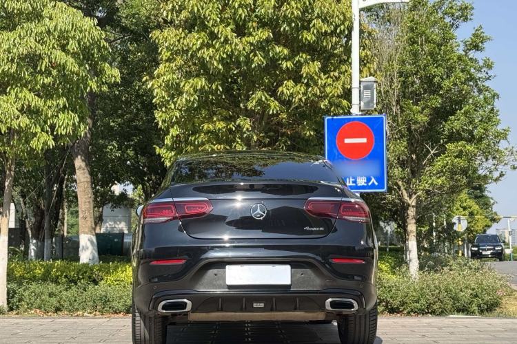 Used Mercedes-Benz GLC Coupe 2020 GLC 260 4MATIC Coupe SUV Exterior 9