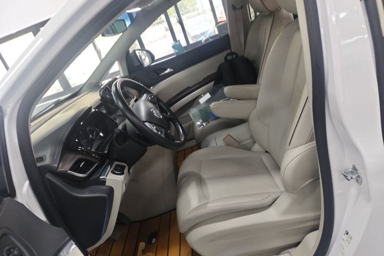 Used Buick GL8 2021 Land Cruiser Executive Class 652T Luxury Model
