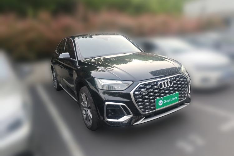Used Audi Q5L Sportback 2022 40 TFSI Luxury Model Front Right 45 Deg