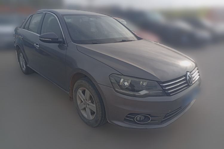 Used Volkswagen Bora 2013 1.6L Manual Fashion Edition Front Right 45 Deg