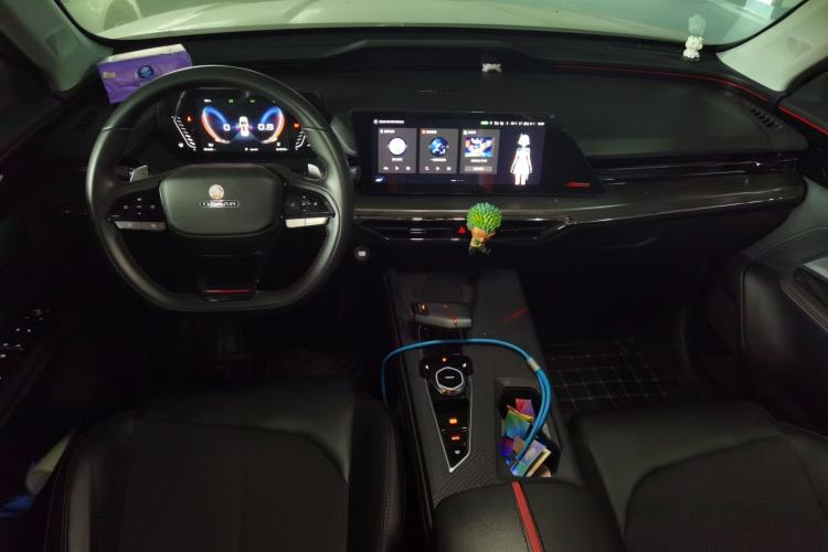 Used CHANGAN OSHAN Z6 2022 Blue Whale 1.5T DCT Luxury Model