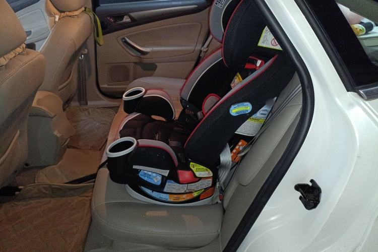 Used Ford Mondeo 2013 2.3L Fashion Edition Left Rear Seat