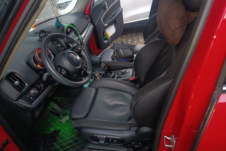 Used MINI Countryman 2018 1.5T COOPER ALL4 Artist Left Front Seat