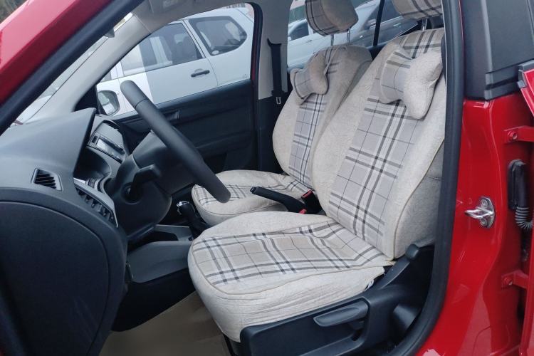 Used Skoda Fabia 2015 1.4L Automatic Front-Drive Model Left Front Seat