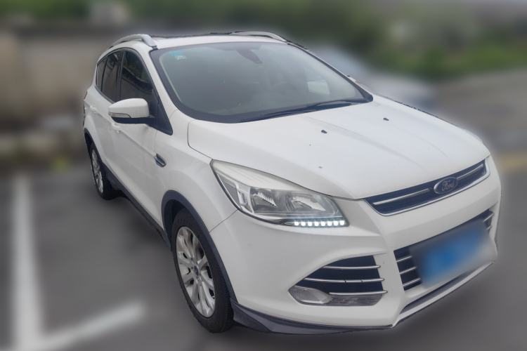 Used Ford Kuga 2015 1.5L GTDi Two-Wheel Drive Fashion Edition Front Right 45 Deg