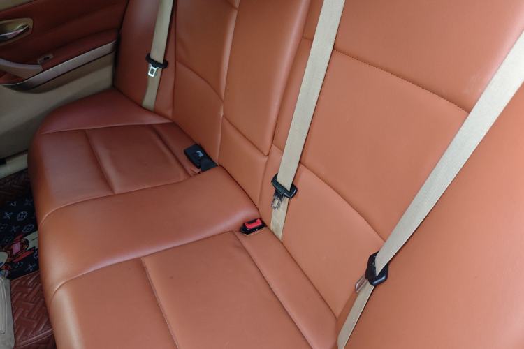 Used BMW 3 Series 2011 320i Luxury Edition Left Rear Seat